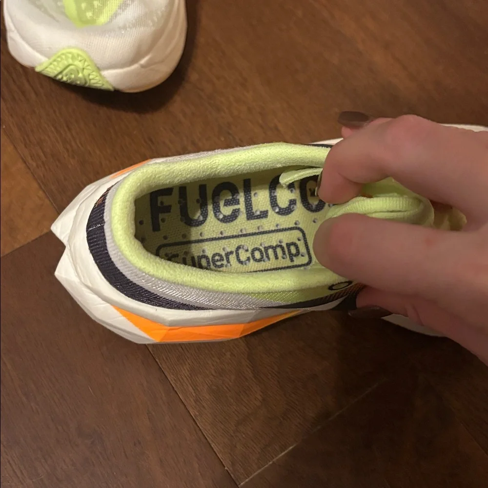 New Balance FuelCell Rebel v4 - Picture 4 of 9